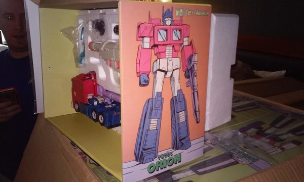 TFSource Convention Exclusive Comic Themed Toy World OrlonOrion Hegemon Set  (5 of 5)